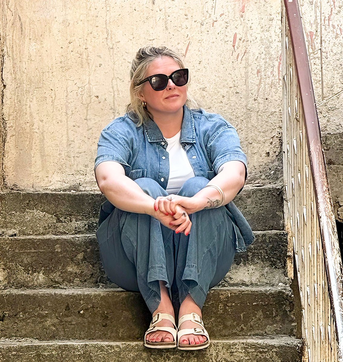 Killarney photographer Sally MacMonagle has just returned from the West Bank where she was delivering aid for Aclaí Palestine, a grassroots organisation that runs a community gym at a refugee camp for displaced and dispossessed people.
Read Sally’s account of life in Palestine