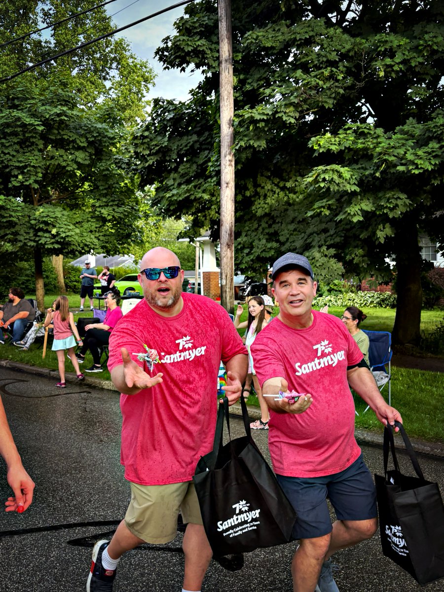 SantmyerCo's tweet image. 🎉 We had a blast helping kick off the Wadsworth Blue Tip Festival at last night’s beloved parade! Our team brought the energy—tossing candy, waving to the crowd, and proudly showing off our propane and lubricant trucks. 🚛🍬🔥 #BlueTipFestival #ThankYouWadsworth #ParadeFun