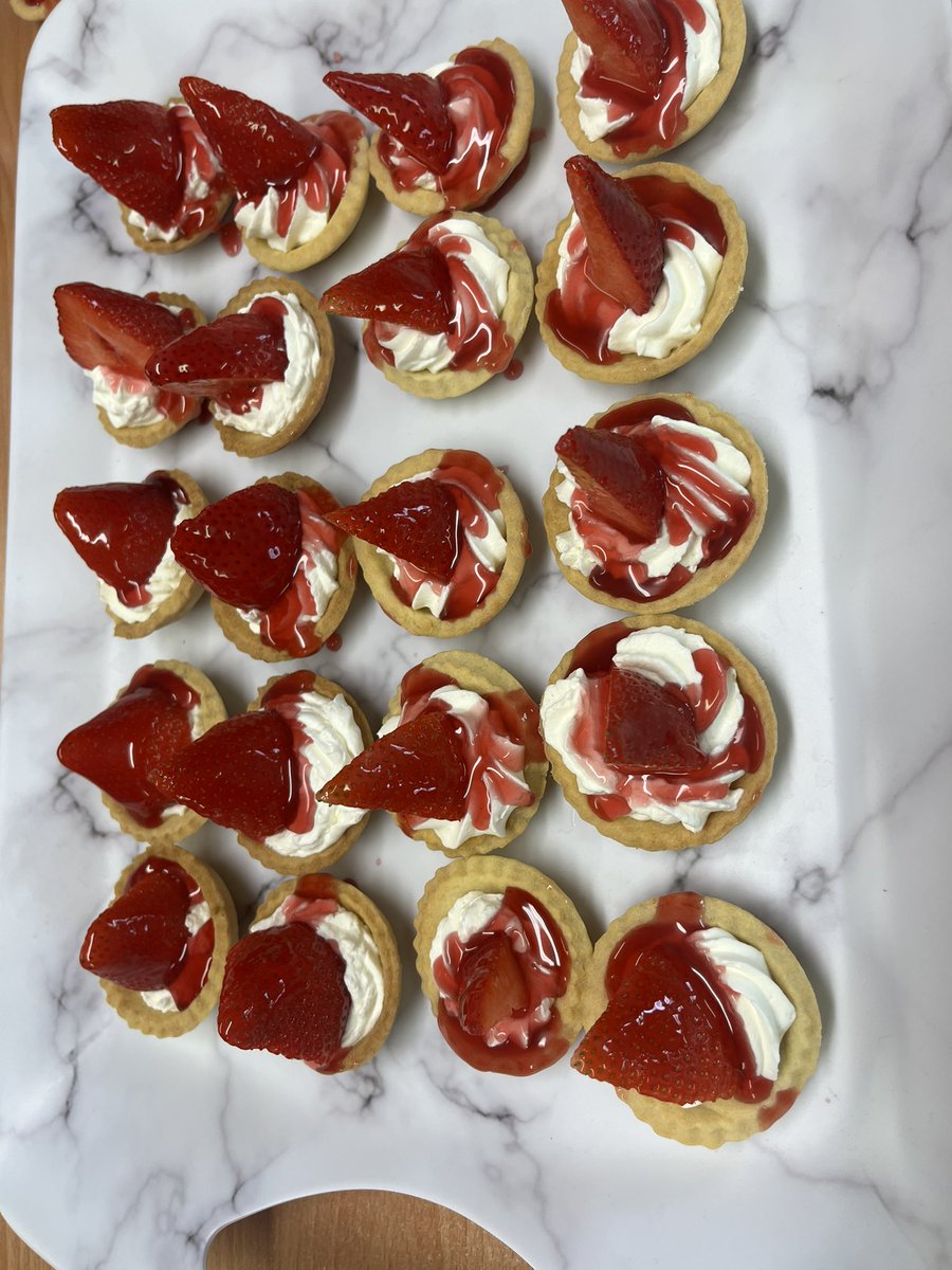 LA_FoodTechnology (@la_foodtech) on Twitter photo Itโs that time of year again ๐ Summer hols must be near. The new SfW team treated staff to a delicious strawberry tart. <a href="/Linlithgow_Acad/">Linlithgow Academy</a> delicious ๐ Itโs that time of year again ๐ Summer hols must be near. The new SfW team treated staff to a delicious strawberry tart. <a href="/Linlithgow_Acad/">Linlithgow Academy</a> delicious ๐