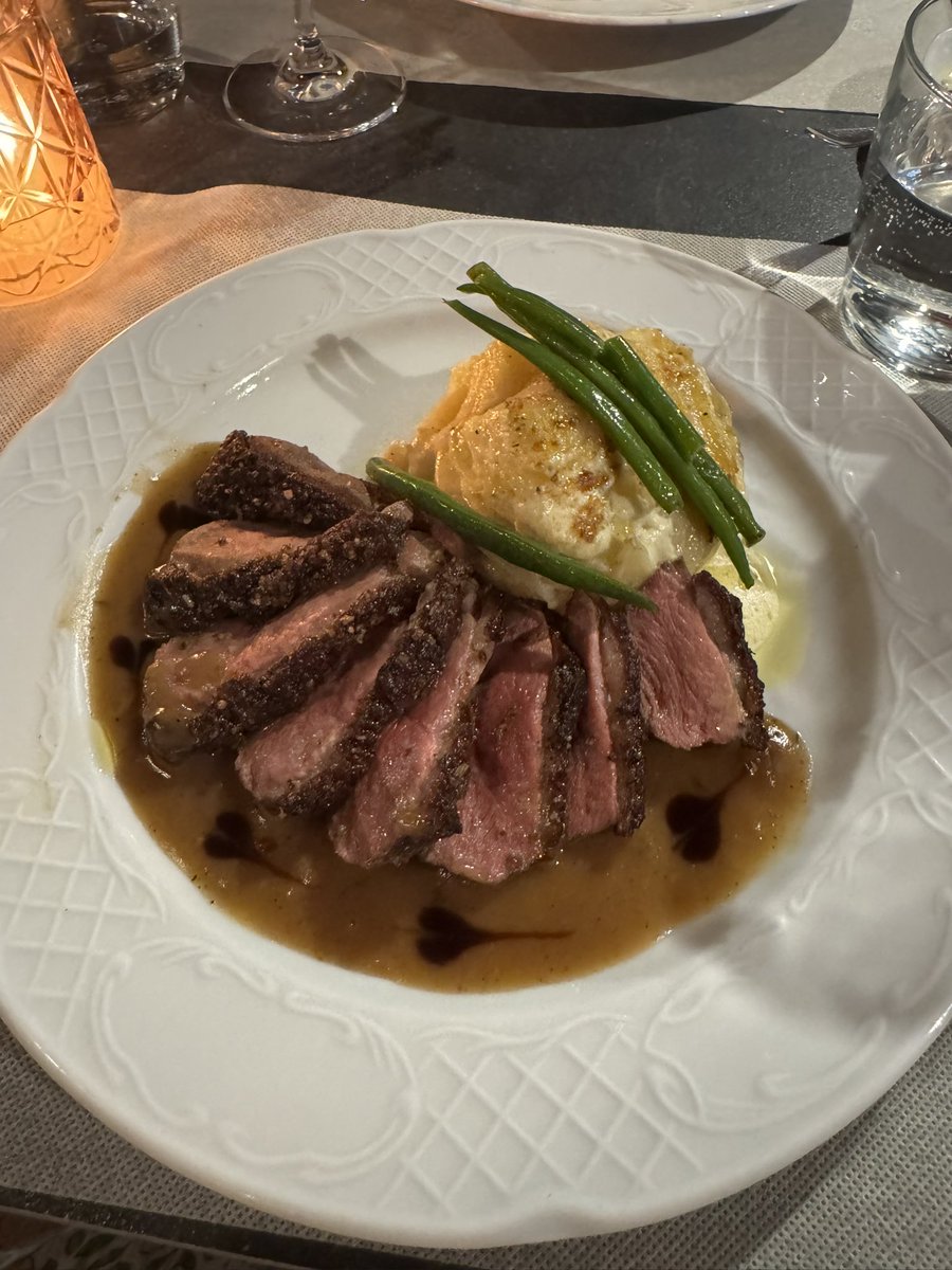 Amy Curtis tweet media