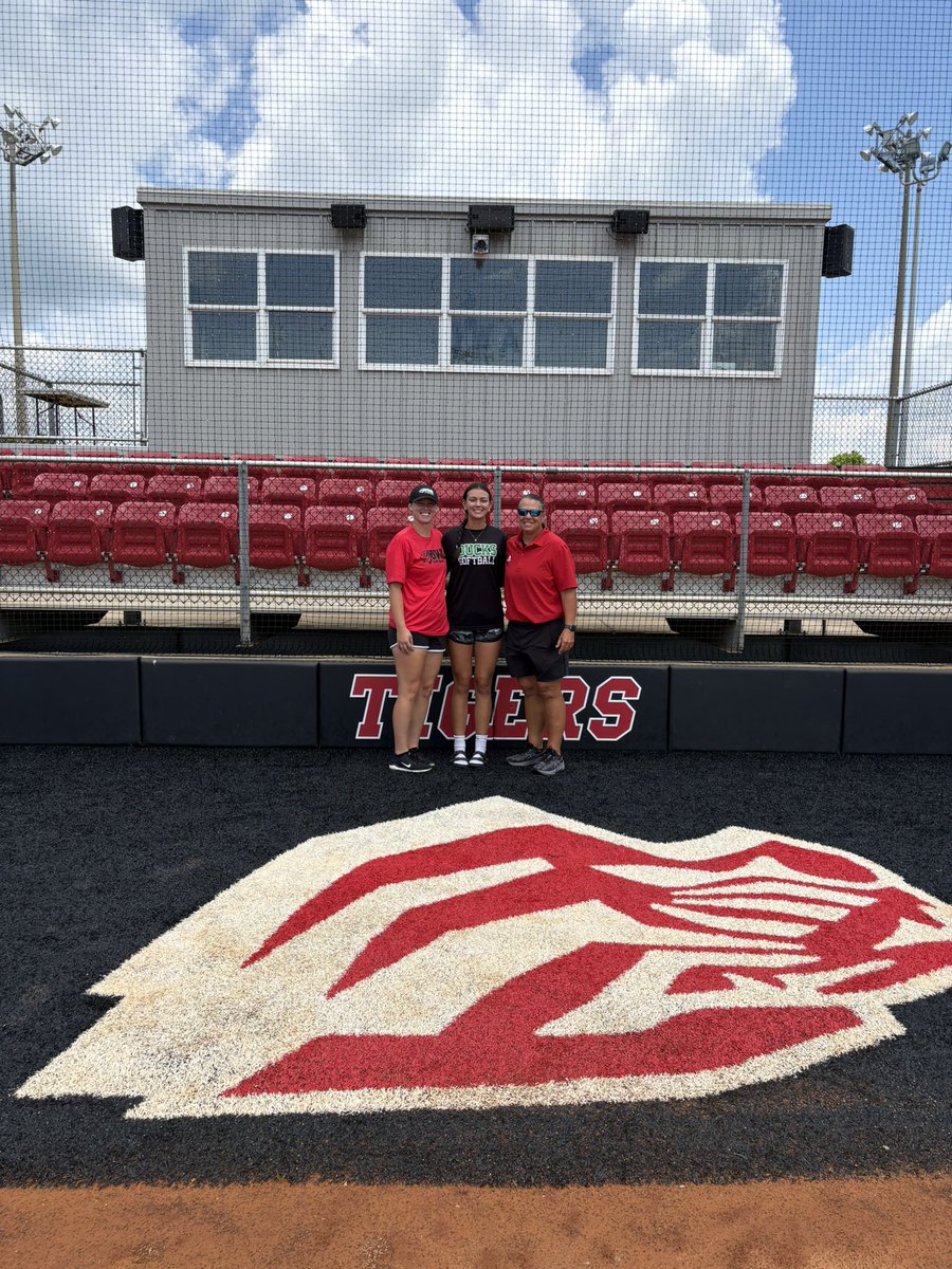 kenzieboisvert2026 tweet media