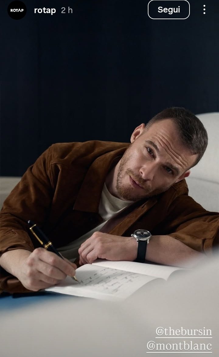 Nunziatrn's tweet photo. Che belle parole per Kerem 🫠
#rotap
#montblanc
#KeremBürsin 🥹 https://t.co/4ZYNoaiKLz