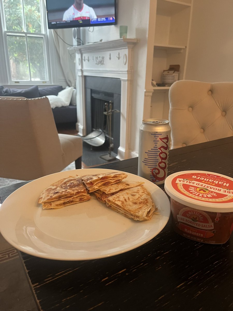 I’m not even a right shoulder bump fade guy #justtryingshit