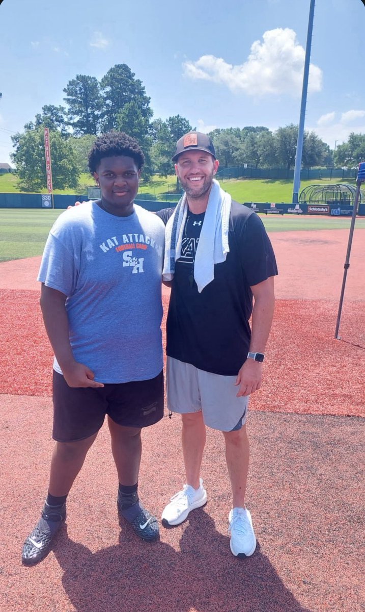 I Had a great day today <a href="/BearkatsFB/">Sam Houston Football</a> camp, thank you coach <a href="/AJ_Hopp/">AJ Hopp</a> for helping me improve and I cannot wait to apply what I learned this fall #Shsu #Oline #work <a href="/Ichabod_CMac6/">Colonious McNeal, M.A.</a> <a href="/Sean_Folloder/">Sean Folloder</a>