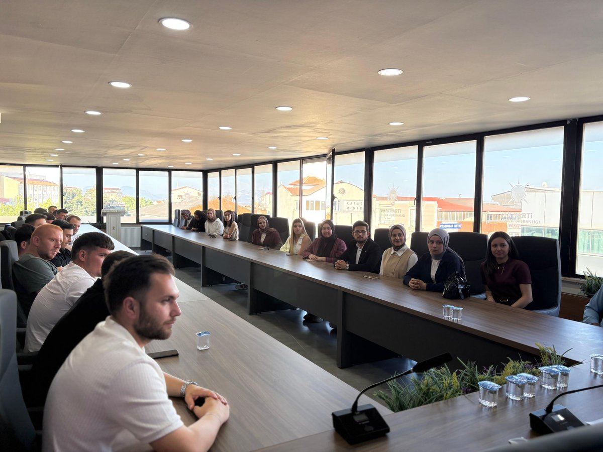 Zeki Tutlubük (@avzekitutlubuk) on Twitter photo 📍BİLECİK
İl Gençlik kolları yönetim kurulu toplantımızı gerçekleştirdik. Yapılan ve yapılmasını planladığımız çalışmalarımızla ilgili istişarelerde bulunduk.
İl başkanımız <a href="/volkandemiroz11/">Volkan Demiröz</a> ‘e ve teşkilatımıza misafirperverlikleri için teşekkür ediyorum. 📍BİLECİK
İl Gençlik kolları yönetim kurulu toplantımızı gerçekleştirdik. Yapılan ve yapılmasını planladığımız çalışmalarımızla ilgili istişarelerde bulunduk.
İl başkanımız <a href="/volkandemiroz11/">Volkan Demiröz</a> ‘e ve teşkilatımıza misafirperverlikleri için teşekkür ediyorum.