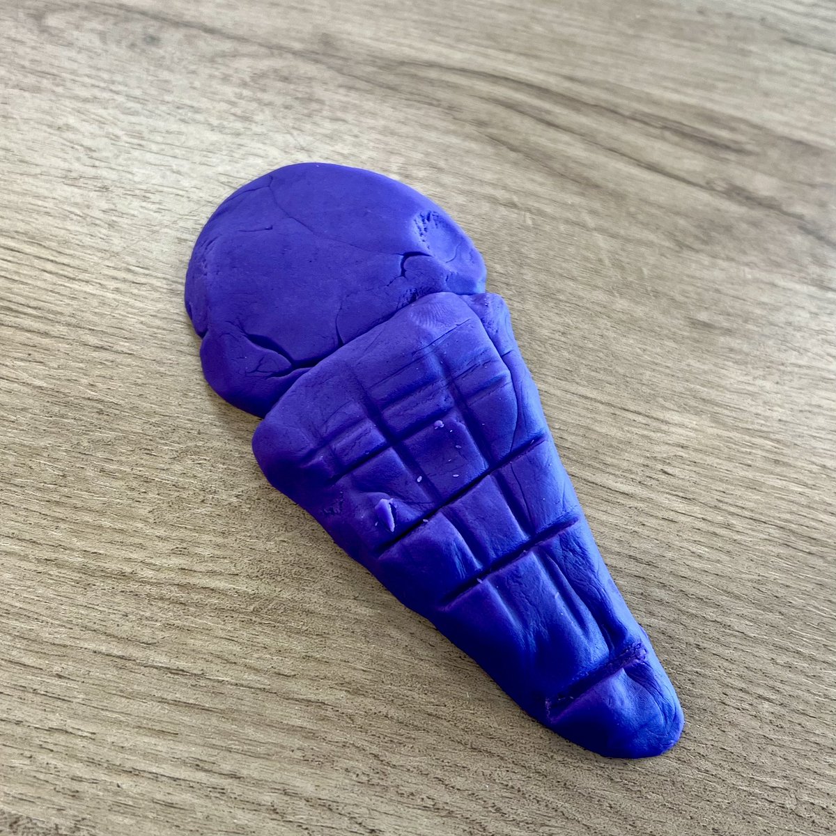 ChadTLemons's tweet image. Camp Mustang STEAM Report:

Exploring the world in 2D and 3D!
We used modeling compound to create everything from letters and geometric forms to creatures and cuisine.

#StVrainStorm
@MeadElem