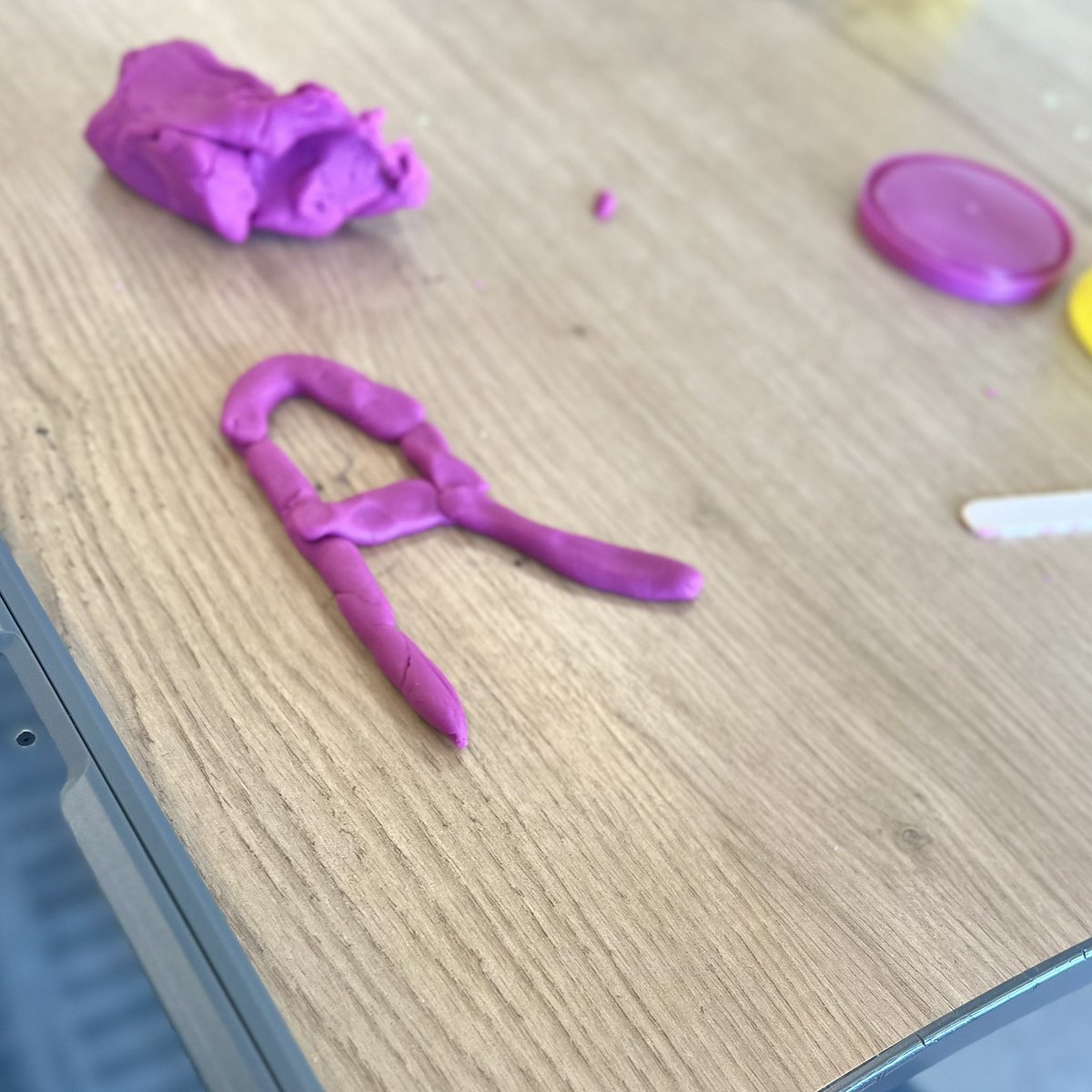 ChadTLemons's tweet image. Camp Mustang STEAM Report:

Exploring the world in 2D and 3D!
We used modeling compound to create everything from letters and geometric forms to creatures and cuisine.

#StVrainStorm
@MeadElem