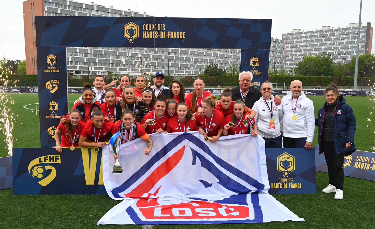 🔴 OFFICIEL ! Le LOSC décide de supprimer son équipe réserve féminine. ❌ 

L’équipe lilloise avait pourtant remporté deux titres en deux ans dont celui de championne de Régional 1 en 2024. 

Dans le communiqué, le LOSC justifie cette décision par « des évolutions dans