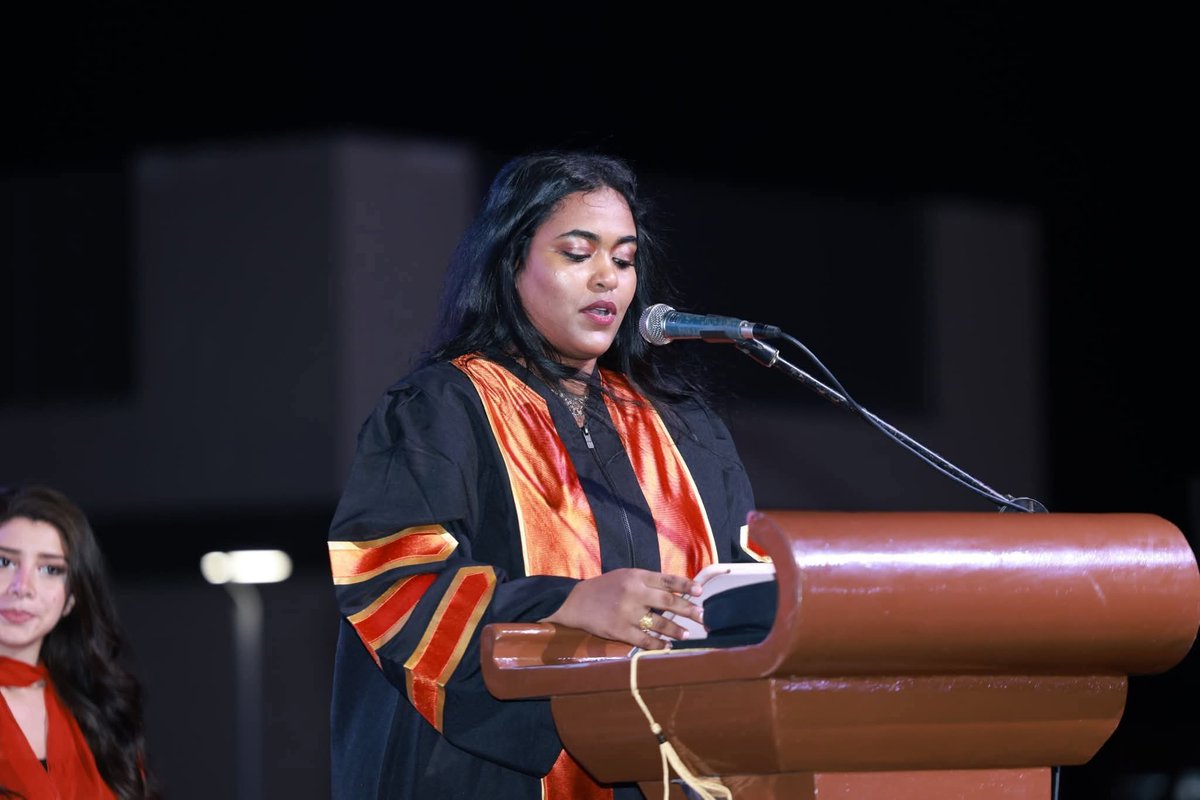 سفير السودان بالقاهرة عماد الدين عدوي يشهد تخريج الدفعة "28" من طالبات طب جامعة الأحفاد بمدينة العلمين

#واكب_مجتمع