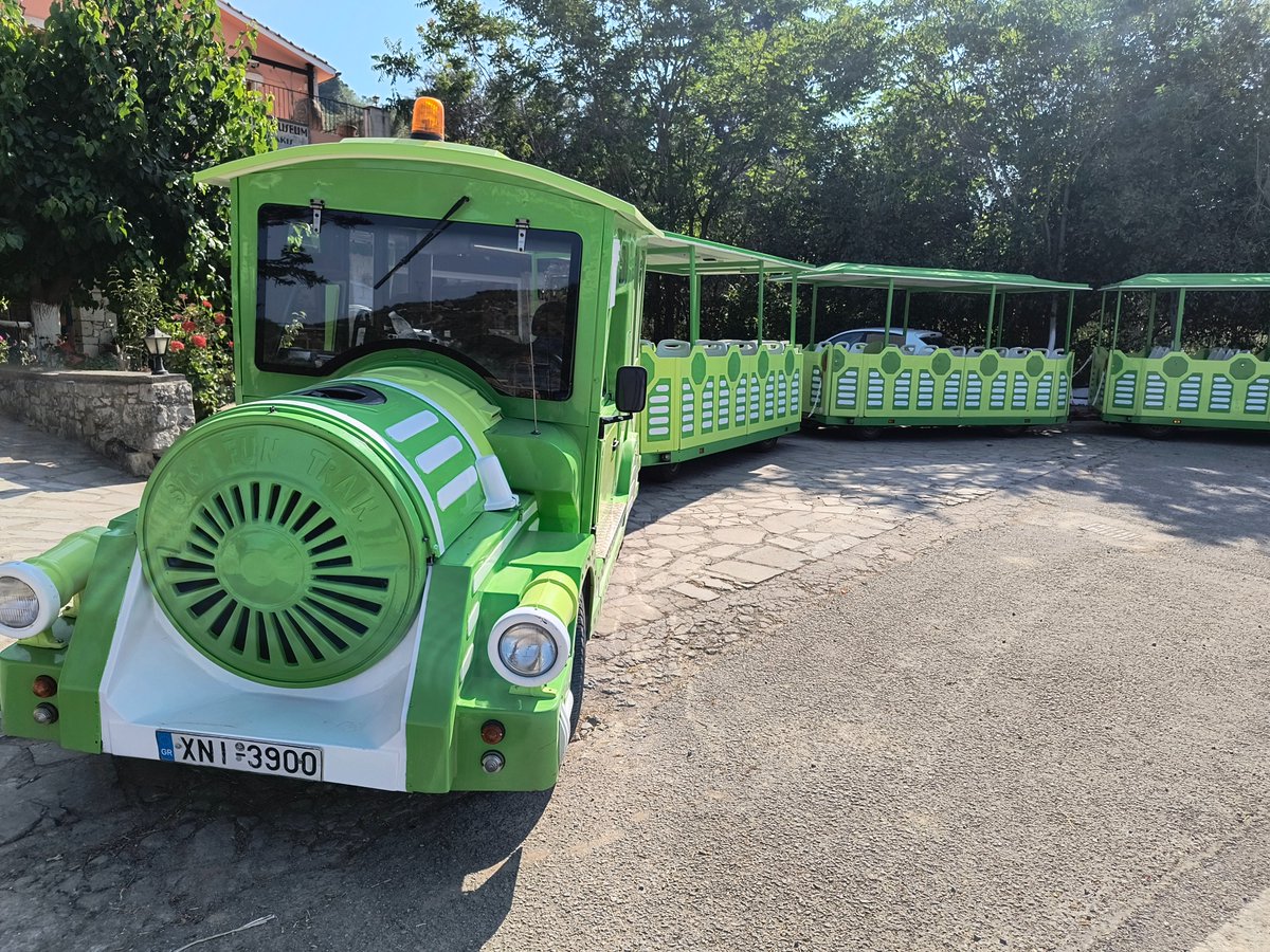 I always wanted to take a trip on the Flying Scotsman. The wait continues....😳