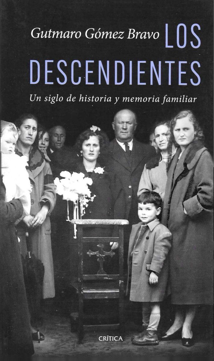 “La única forma de contrastar las certezas heredadas de nuestros padres y abuelos es consultando los archivos” | Un ensayo imprescindible sobre memoria familiar |  Entre olvidos, recuerdos e historia, siempre los archivos | Gracias por tus palabras <a href="/gunde_bravo/">Gutmaro G Bravo</a>