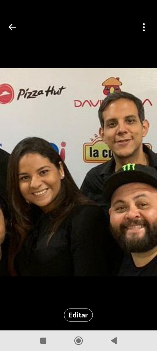 Burke_hn7's tweet photo. #FerBello @fervarelahn FELIZ CUMPLEAÑOS LÍDER 🎂 Que la pases increíble!!, Espero te perdonen que no vayas mañana a la radio va!!!
Ojalá, ojalá!! Te regalen unos audífonos así ya no vas a trabajar el cuerpo (GYM) solo con uno.
FELICIDADES #Fer #PearlJam https://t.co/kSbVaj3BpL