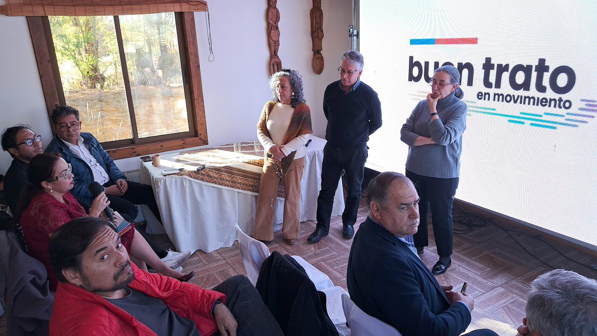 Dsocial_II's tweet image. La subsecretaria Verónica Silva visitó la Oficina Local de la Niñez en San Pedro de Atacama y en la tarde participó de un encuentro junto a los alcaldes de la región en el ayllu de Solor.
@MinDesarrollo
@SubseNinez
@DPRAntofagasta
#SanPedroDeAtacama
#Calama
#Antofagasta