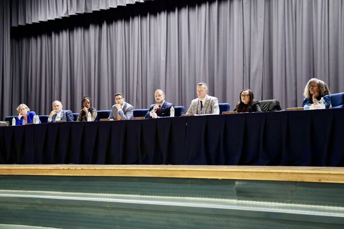 westchesterBOL's tweet image. Westchester is fighting back. At our 3rd public input session, 50+ residents demanded Con Ed stop hiking rates. From seniors to young families, voices were heard.
Next session: July 15, 7PM @ New Rochelle YMCA.
Details: westchesterlegislators.com
#WestchesterBOL #WeschesterCounty