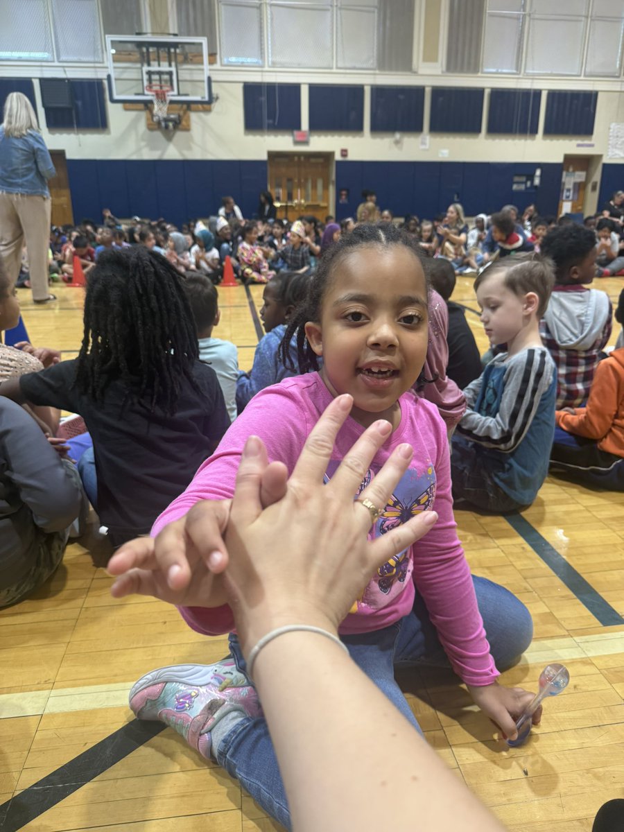 MsRsSpeechRoom's tweet image. Our final @RCSDsch5 Bobcat Family Meeting for the 2024-2025 school year saw us giving each other shoutouts for a job well done, high fiving our friends for a great year and celebrating our monthly Spotlight winners who do things the Bobcat Way everyday! @RCSDNYS @SuperStrickland