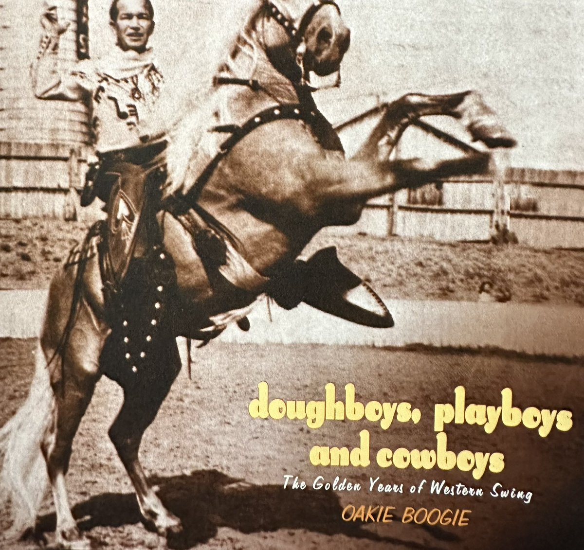 BernardZuel's tweet photo. You might as well be laughing as wringing your hands and crying. #morningpop #doughboysplayboysandcowboys #disctwo #oakieboogie https://t.co/3TNKhPg2JC