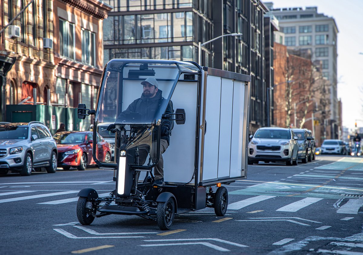 responsejp's tweet photo. ホンダが新事業「Fastport」発表、ラストマイル配送向け電動アシスト四輪車を世界初公開へ
https://t.co/A34iJotlf3
#ホンダ #電気自動車 https://t.co/fKbaU8c6uA