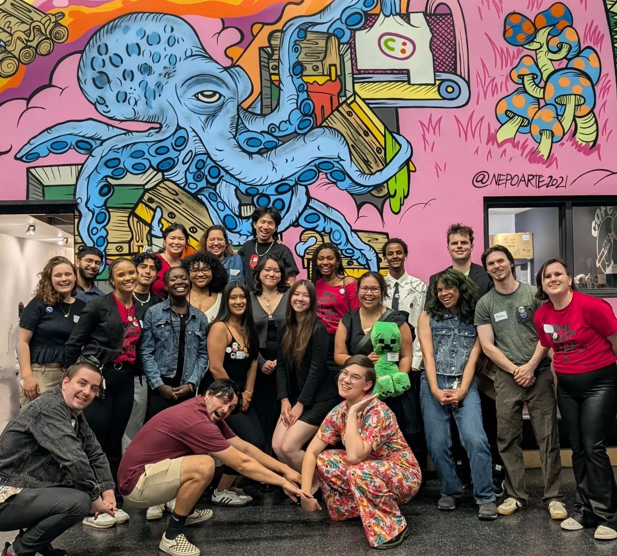 WashingtonBus's tweet image. From all the Bus Staff & Summer Fellows, HUGE THANKS to everyone who came out to Bus Bash last night!!! We had a fantastic time jamming out and raising critical funds for our programs!
Miss the event and still want to support? Head to washingtonbus.org/donate!