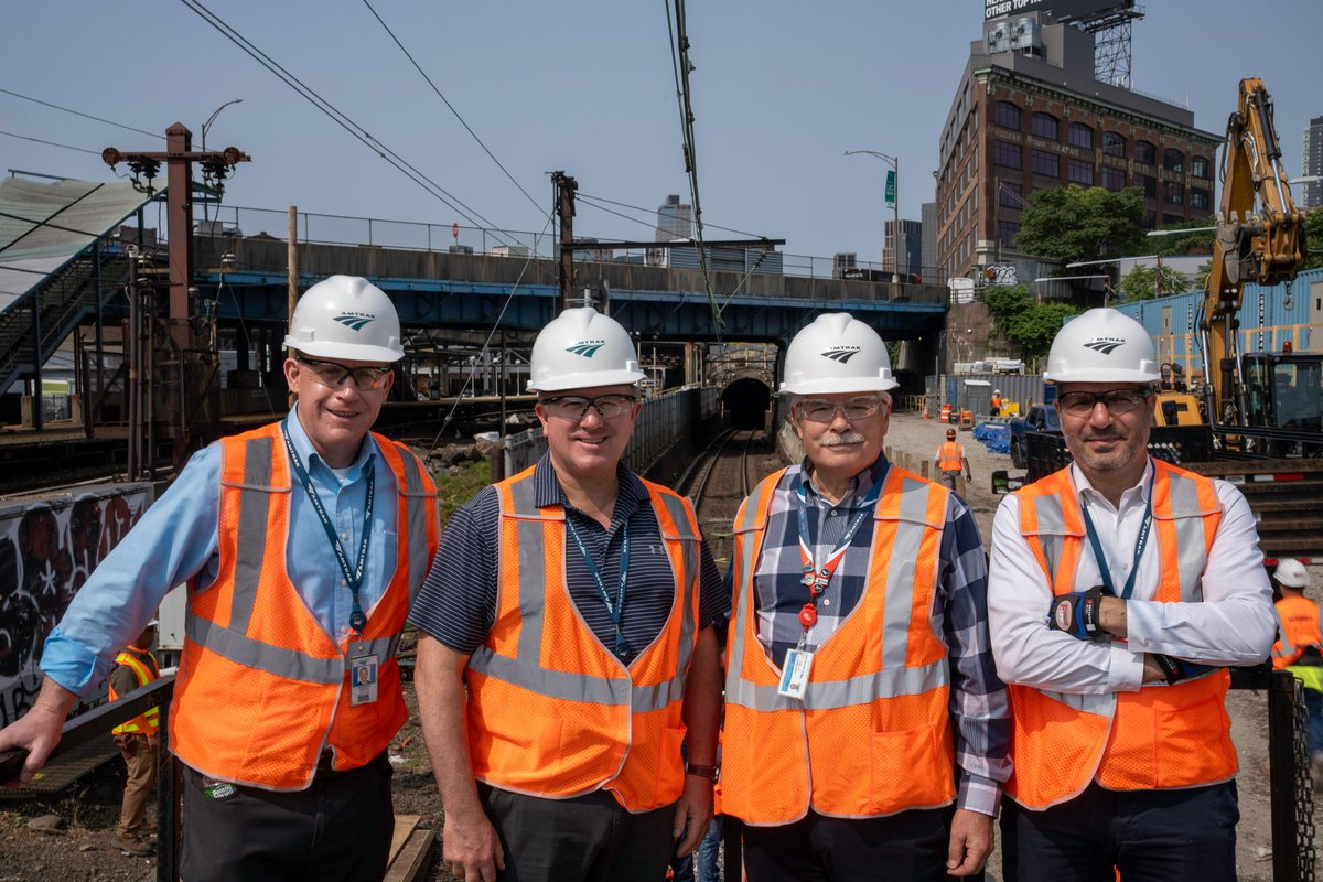 Our East River Tunnel Rehab Project is progressing thanks to the strong work of Amtrak and contractor crews.

Last week, Amtrak Acting Senior Vice President of Capital Delivery Jim Short visited for a first-hand look. 

Read more in our latest update:
amtraknewera.com/news/amtrak-ca…