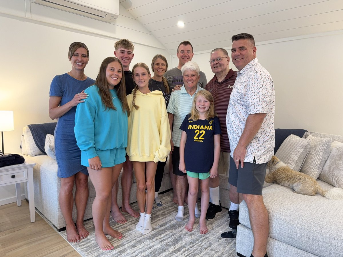 EAVONWOODIN's tweet photo. Happy 50th to our son, Greg! 🎉🎂❤️
Enjoyed celebrating with all the family this past weekend. Enjoy you day! https://t.co/MopNmmVS85