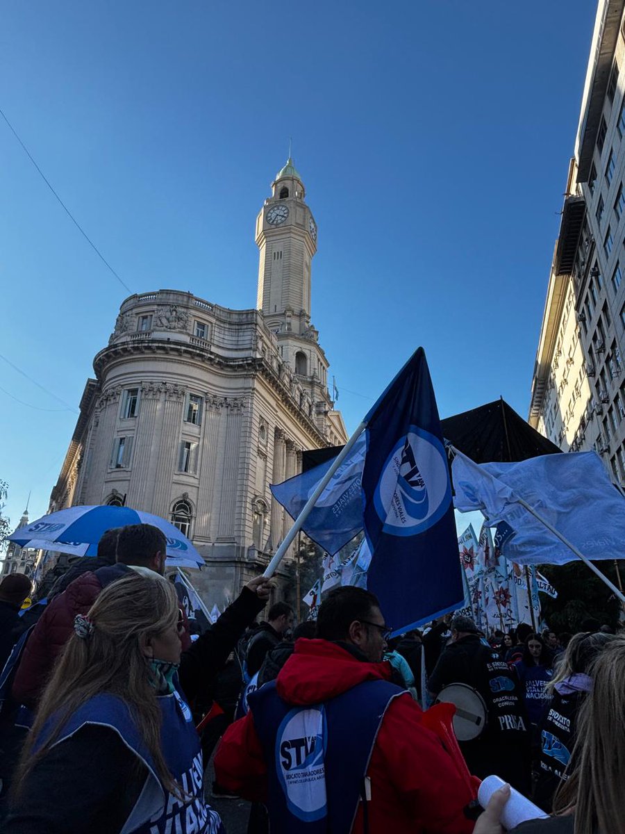 SindiViales (@somosstv) on Twitter photo En el día de hoy, desde #STVyARA y con la presencia de nuestra Sec. General, <a href="/Gracielastv/">Graciela Aleña</a> participamos de la masiva movilización a Plaza de Mayo para defender a nuestra compañera <a href="/CFKArgentina/">Cristina Kirchner</a> y nuestra democracia. En el día de hoy, desde #STVyARA y con la presencia de nuestra Sec. General, <a href="/Gracielastv/">Graciela Aleña</a> participamos de la masiva movilización a Plaza de Mayo para defender a nuestra compañera <a href="/CFKArgentina/">Cristina Kirchner</a> y nuestra democracia.