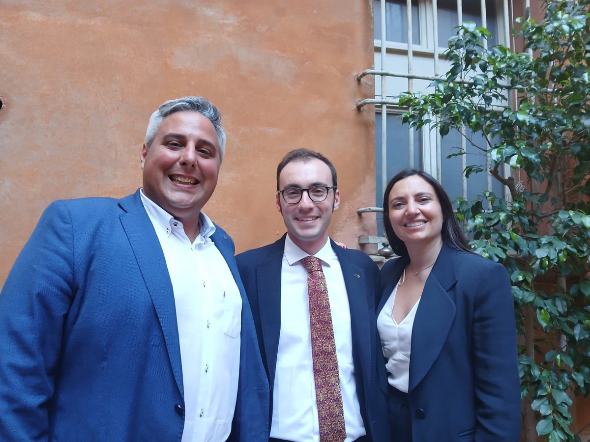 GIConfindustriaER (@giconf_er) on Twitter photo Oggi passaggio di testimone tra Ivan Franco Bottoni e il neo Presidente regionale dei Giovani Imprenditori Leonardo Figna, alla presenza della Presidente dei <a href="/GIConfindustria/">GI Confindustria</a> Maria Anghileri Oggi passaggio di testimone tra Ivan Franco Bottoni e il neo Presidente regionale dei Giovani Imprenditori Leonardo Figna, alla presenza della Presidente dei <a href="/GIConfindustria/">GI Confindustria</a> Maria Anghileri