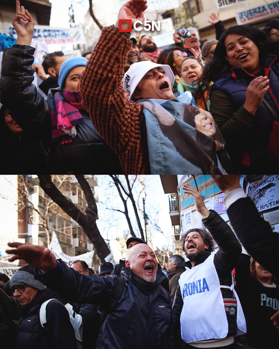 🇦🇷 #ArgentinaConCristina: Una multitud, copó Plaza de Mayo.
Con el corazón en alto y la convicción intacta, miles de personas se movilizaron en defensa de Cristina Fernández de Kirchner, tras el fallo de la Corte Suprema.