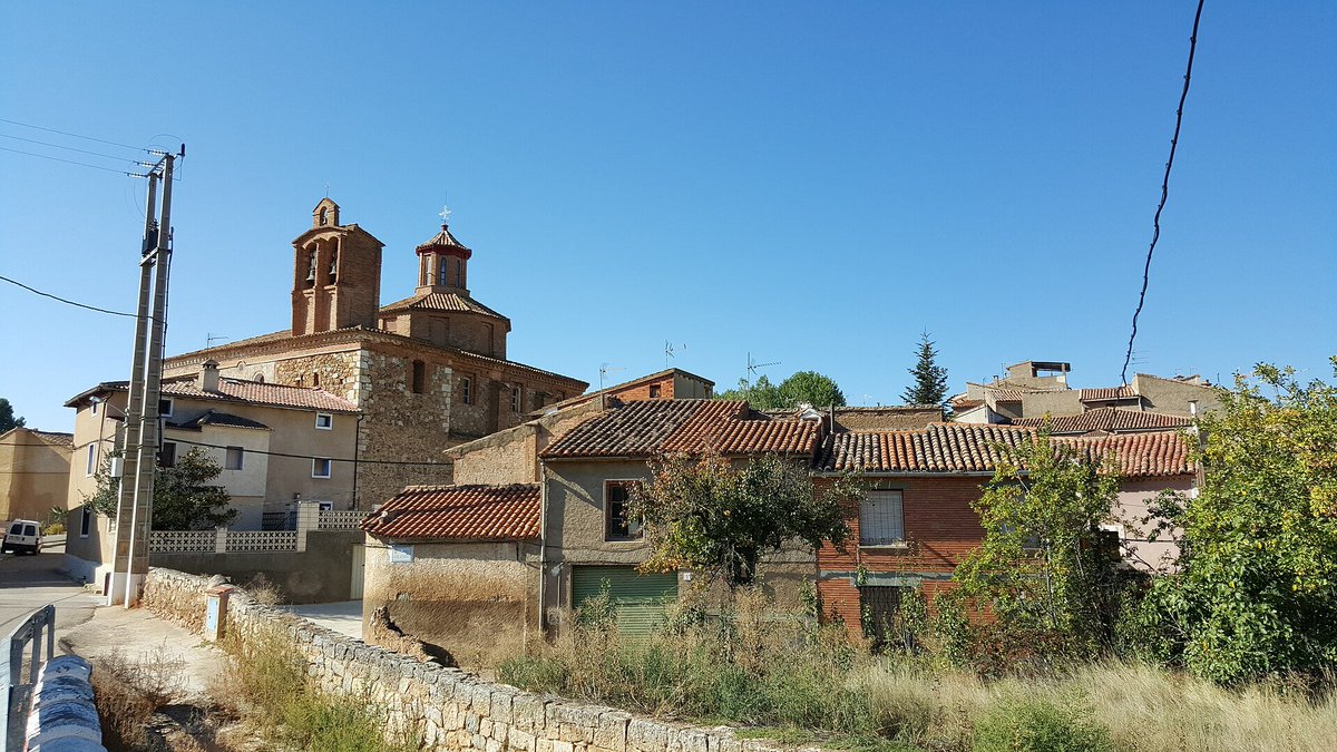 Buenos días desde Villanueva de Jiloca, pertenece a la comarca del Campo de Daroca.