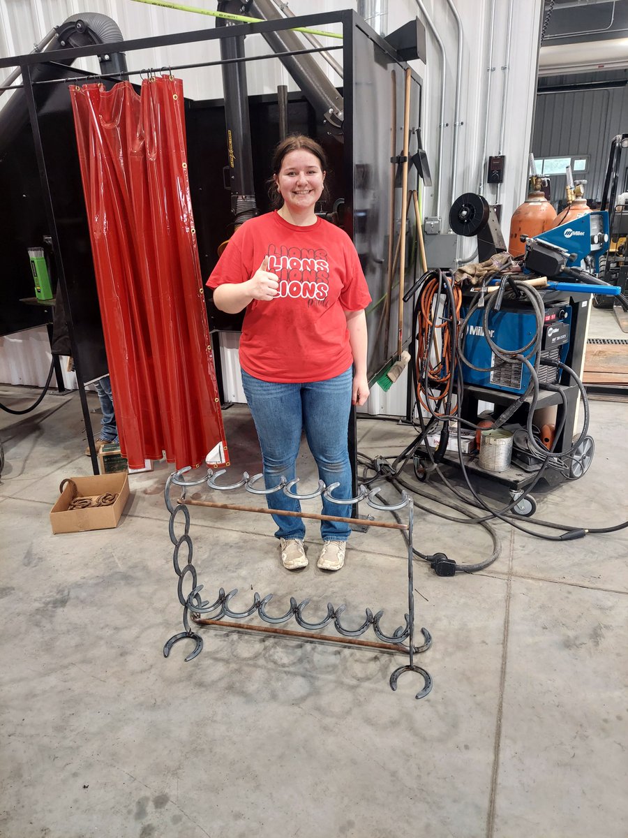 🔥 SIC hosted a Welding SPIN Club for 8 White County 4-H’ers, led by Griffin Hart of Hart’s Welding! They learned the basics + safety while making projects for the July 5–9 4-H Show. Thanks to @UIExtension for making it happen! 💥
#SucceedInspireConnect #welding