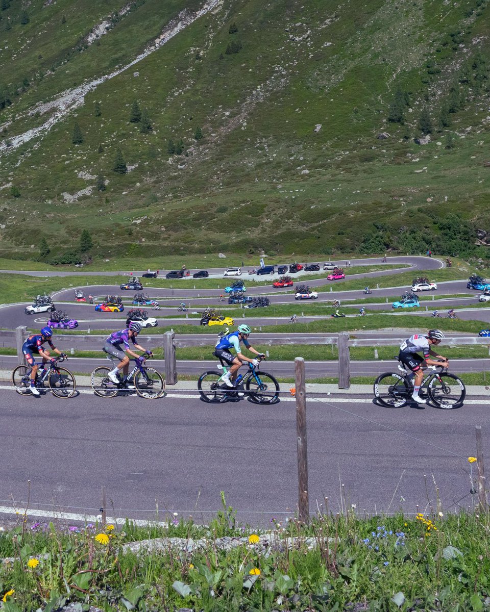 faustocoppi60's tweet photo. The Splügenpass Snake. What a photo, what a climb, what a sport! 😍

#TourdeSuisse https://t.co/O6uU5FoGhh