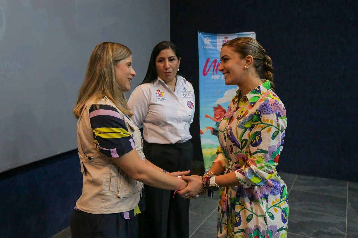 LaloSerranoZ's tweet image. #LaserInformativo

#Durango|| @Marisol_rosso convoca a medios de comunicación a informar con responsabilidad y respeto hacia la niñez duranguense

Como parte de la Semana de Acogimiento Familiar, el @DIF_Durango realizó el Segundo Encuentro con Medios de Comunicación Unidos por…