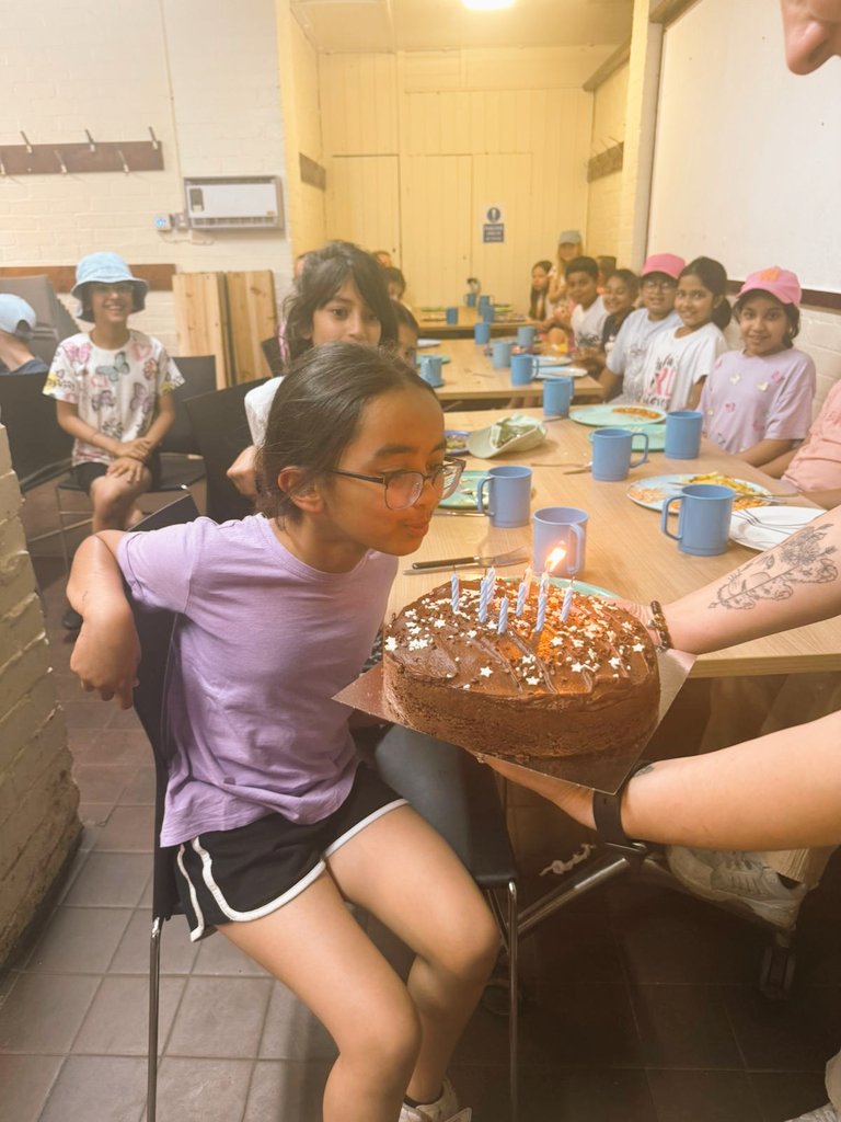 Miss Hart tweet media