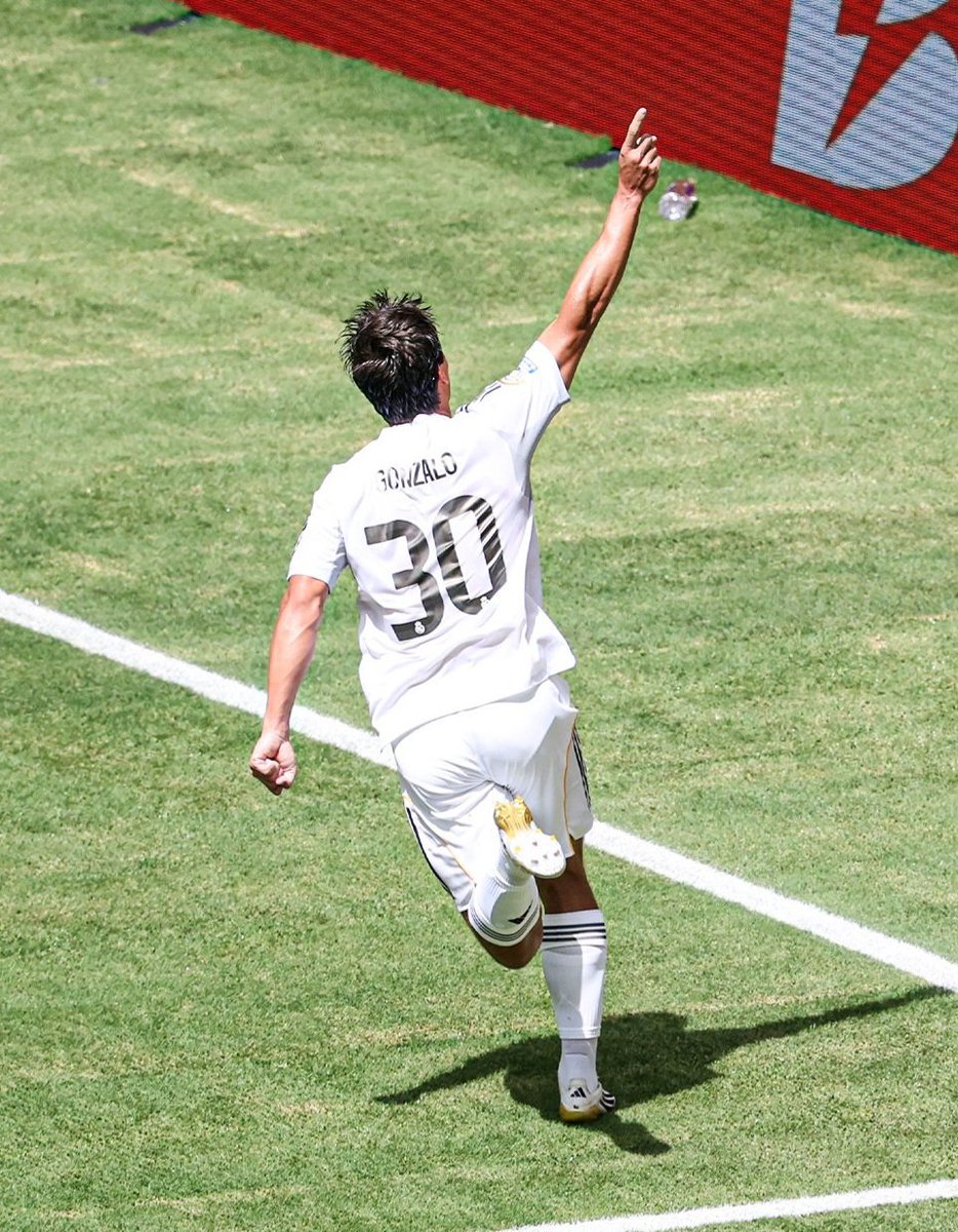 Best Of You Sports (@bestofyousports) on Twitter photo 💣 En el nombre del gol ... ¡¡ <a href="/gonzalo7garcia_/">Gonzalo García</a> , primer partido titular con el Real Madrid, gol de 𝙠𝙞𝙡𝙡𝙚𝙧 en el <a href="/fifaworldcup_es/">Mundial de Clubes FIFA 🏆</a> y 𝕄𝕒𝕟 𝕠𝕗 𝕋𝕙𝕖 𝕄𝕒𝕥𝕔𝕙 !!! 💣 En el nombre del gol ... ¡¡ <a href="/gonzalo7garcia_/">Gonzalo García</a> , primer partido titular con el Real Madrid, gol de 𝙠𝙞𝙡𝙡𝙚𝙧 en el <a href="/fifaworldcup_es/">Mundial de Clubes FIFA 🏆</a> y 𝕄𝕒𝕟 𝕠𝕗 𝕋𝕙𝕖 𝕄𝕒𝕥𝕔𝕙 !!!