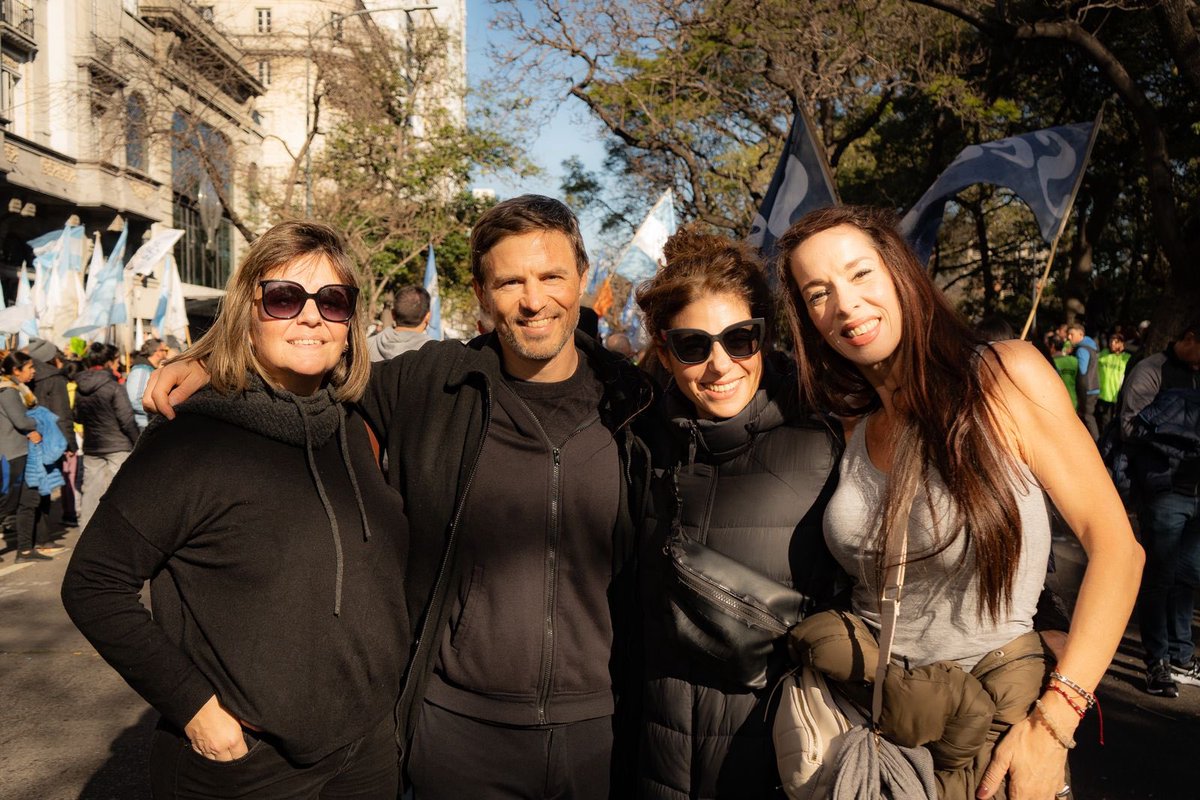 Desde la Provincia acompañamos a @cristinafkirchner , organizados y movilizados por una Argentina justa, libre y soberana.