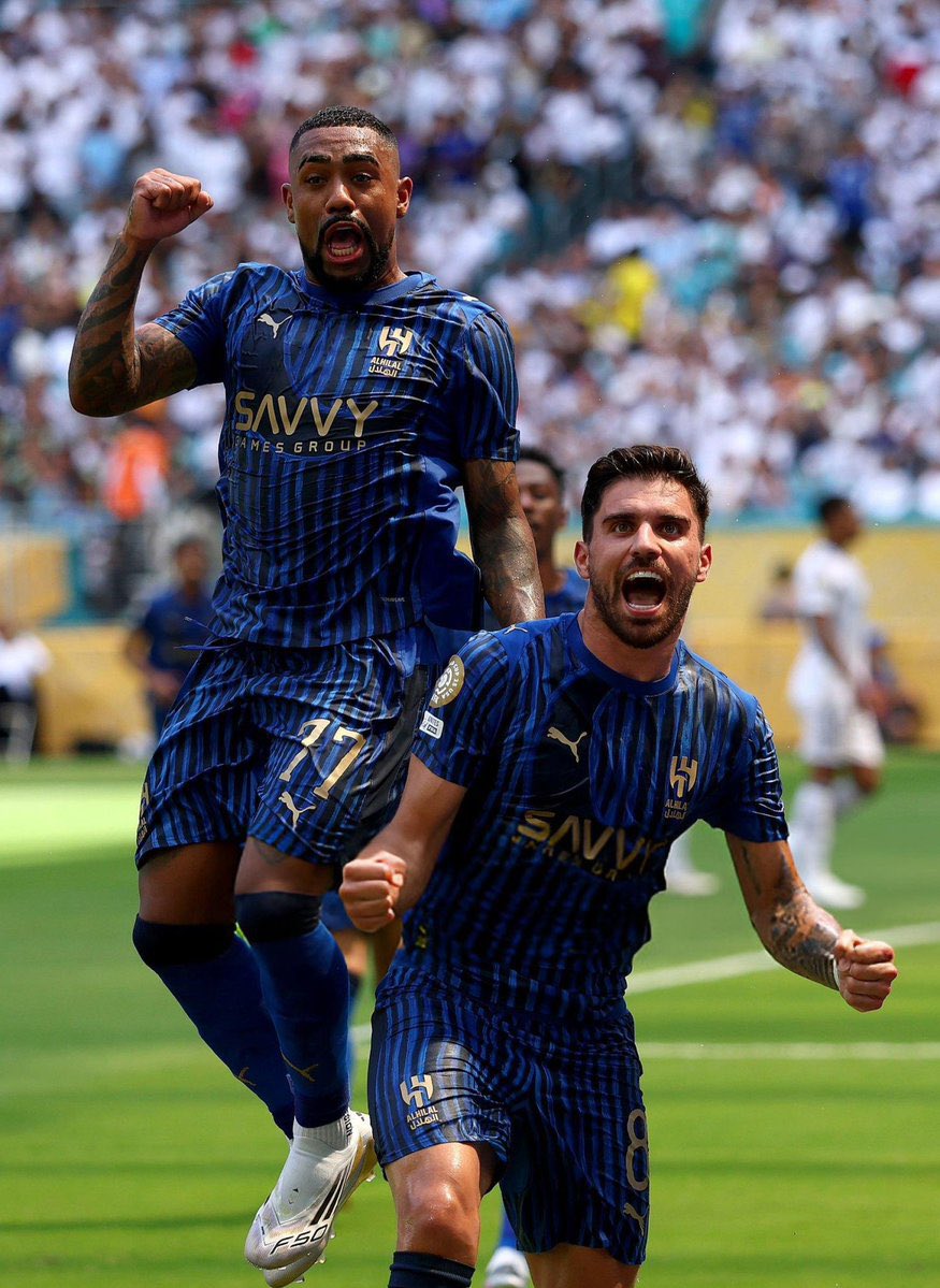 s3doon2022's tweet image. بكل صراحة وبعيداً عن الميول 🇸🇦
الهلال " خير من يشرف الوطن "❤️