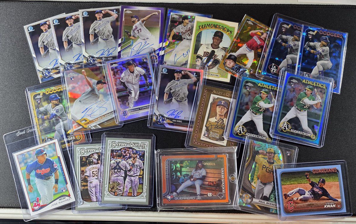 #TANKSTAX back at 8pm est!

Running a lil behind because of the ungodly amount of cards yall have been buying 😎

Last night of the sale tonight!

🚨RT for a chance to win $10 stack credit🚨

See you soon!!!