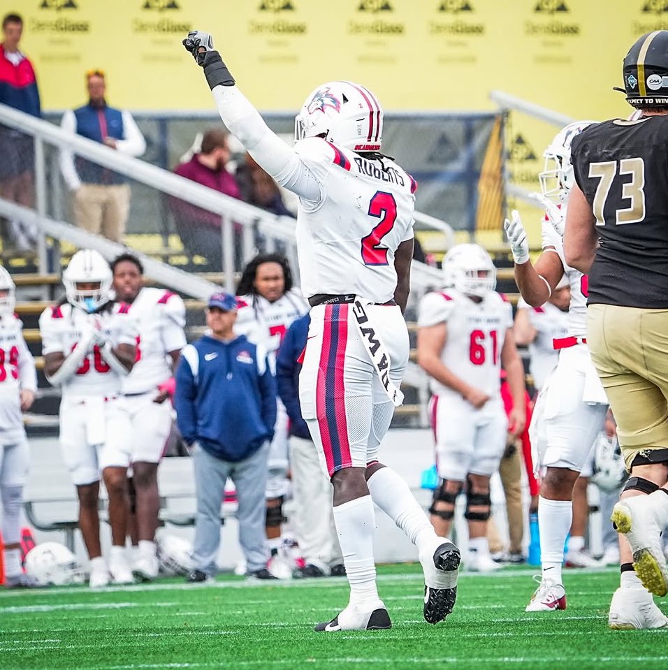 trey3grant's tweet image. After an amazing conversation with @Coach_Davis2 I am blessed to have received a D1 offer from @StonyBrookFB ‼️
#As1
@CoachAdamLovan @bryanvalenti2 @CoachJeffMoore @TASeawolfFB @TheRealCoachGee