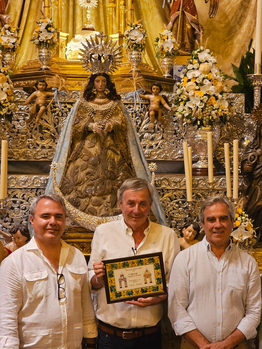 HdadCalleReal's tweet photo. 🔵PRIMER PREMIO DEL CONCURSO DE ALTARES.
Nuestra Hermandad recibe el primer premio en el concurso de altares del Corpus de Sevilla por unanimidad del grupo que conforma la delegación de Fiestas Mayores del @Ayto_Sevilla https://t.co/yNBRN6RxKn