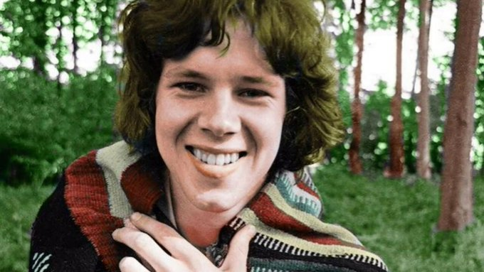 TheExtremeMusi1's tweet image. #InRemembrance of Nick Drake (19 Jun 1948 – 25 Nov 1974)
his top 10 songs are:

10. Horn
9. Northern Sky
8. River Man
7. Which Will
6. From the Morning
5. Things Behind the Sun
4. Road
3. Place to Be
2. One of These Things First
1. Pink Moon
#NickDrake