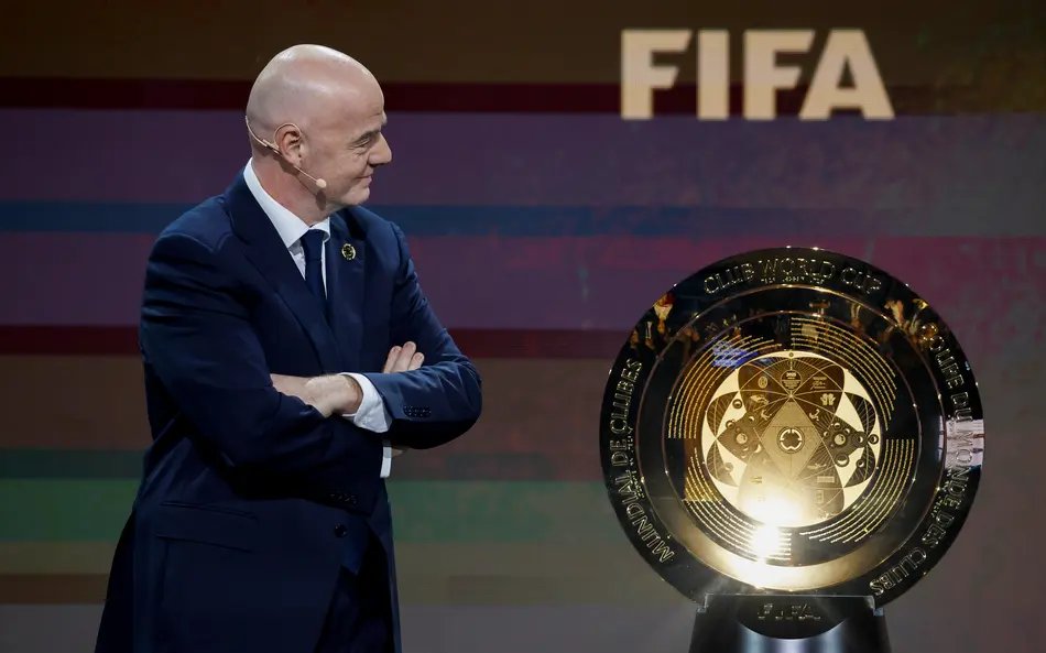 Este tipo inventó un torneo exclusivamente para exponer a todos los europeos pasando vergüenza contra sudamericanos, asiáticos y africanos.

Larga a vida a Don Gianni Infantino.