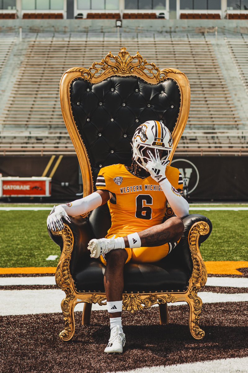 ak_hooper's tweet image. Thank you to @WMU_Football for having me on an amazing official visit!!🟡🟤