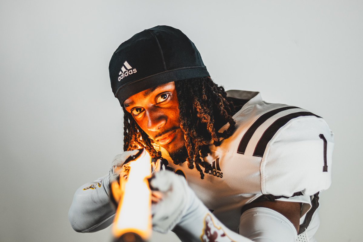 Earl Parker (@ak_hooper) on Twitter photo Thank you to <a href="/WMU_Football/">Western Michigan Football</a> for having me on an amazing official visit!!๐ก๐ค Thank you to <a href="/WMU_Football/">Western Michigan Football</a> for having me on an amazing official visit!!๐ก๐ค