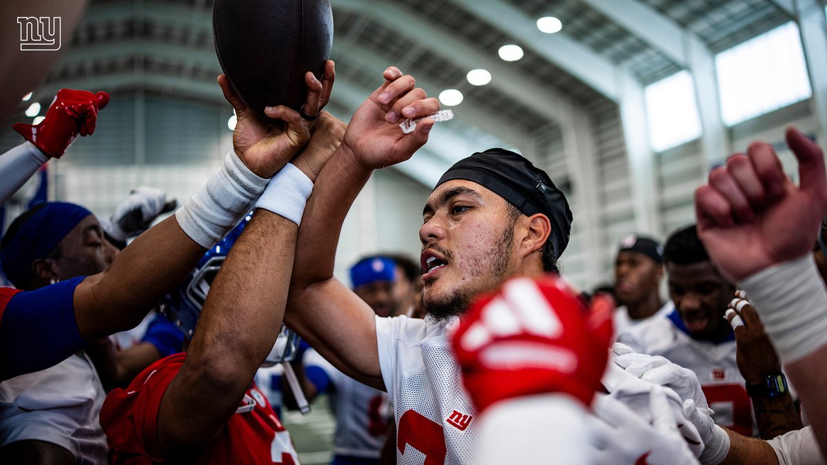 Giants's tweet photo. Closing out minicamp ✔️ https://t.co/qUyt2gOB6M