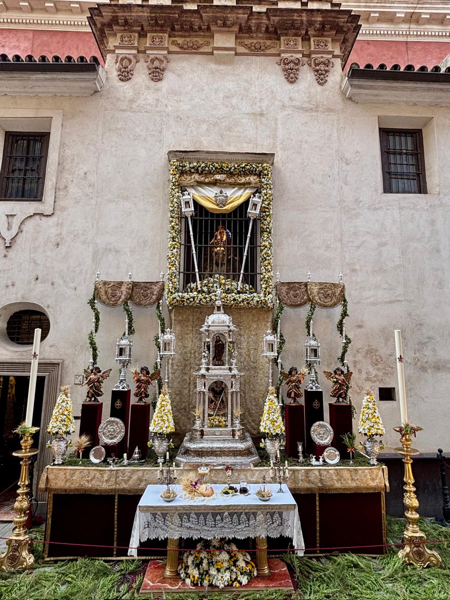 Hdad_Amor's tweet photo. ⚫ CORPUS 2025 ⚫

El altar instalado por nuestra Hermandad ha obtenido el tercer premio del concurso de exorno del @Ayto_Sevilla. https://t.co/9jF5vHnWz3