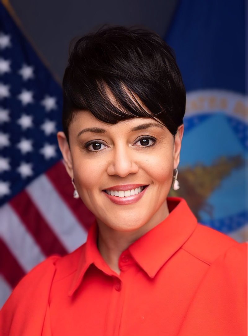 VSU_1882's tweet image. We are excited to welcome Former U.S. Deputy Secretary of Agriculture, Dr. Jewel Bronaugh back as our new Interim Dean of the College of Agriculture. Read more. vsu.edu/news/2025/vsu-…
#GreaterHappensHere
#GreaterAtVSU
#GreaterGrowsHere