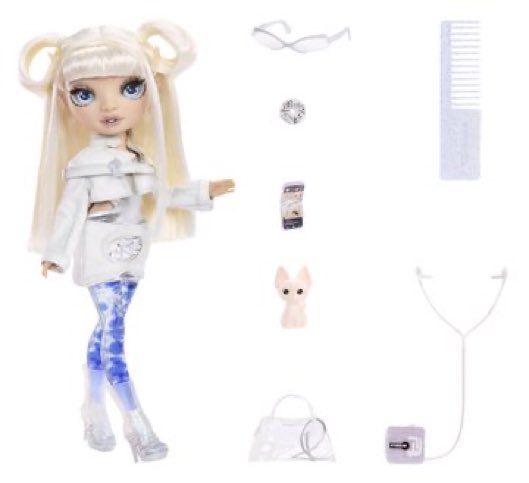 Is it bad that I only want to get this doll for her Razr flip phone? 😩😆