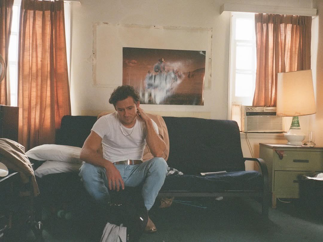 thomslvey's tweet image. currently feeling #tempted to change my pfp to this… i won’t give in i won’t give in i won’t give in