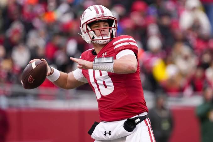 Badger Barstool tweet media