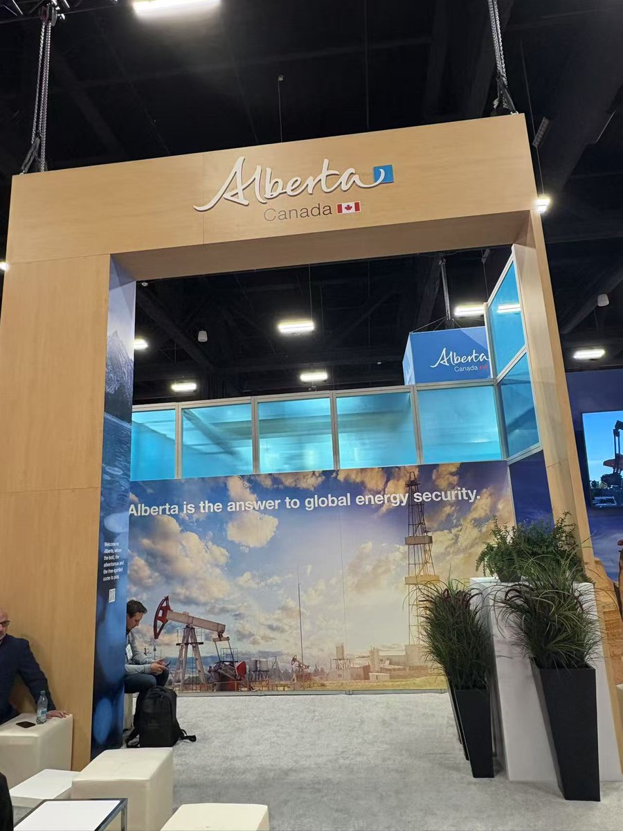 Canadian Innovative Materials at the Global Energy Show 2025
From June 11 to 13, our team was proud to participate in the 2025 Global Energy Show in Calgary, a gathering of industry innovators, thought leaders, and forward-thinking organizations shaping the future of energy.