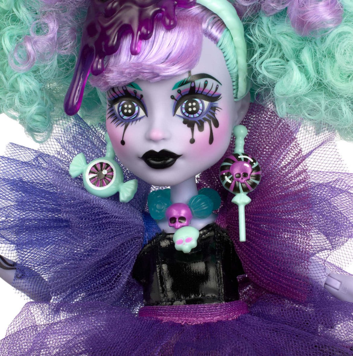 Vampireg0th4's tweet image. eu já garanti a minha Twyla pq EU SEI que depois vai ser impossível ter essa boneca por menos de 3k